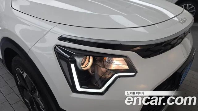 Kia Niro — Фото автомобиля 20