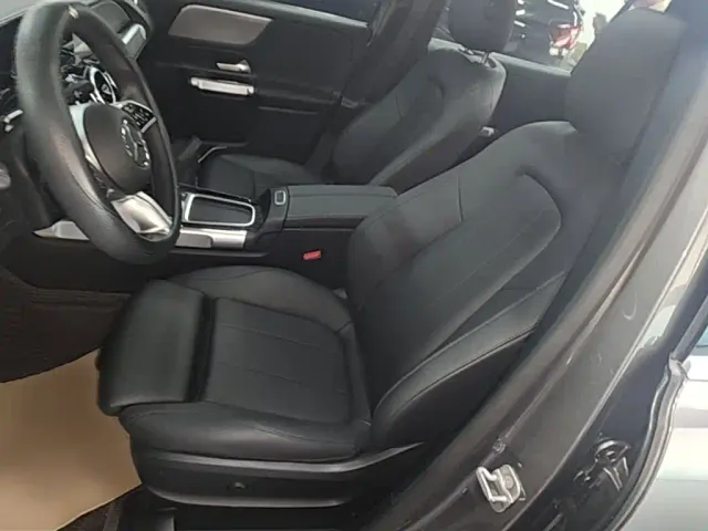 Mercedes-Benz GLB-Class — Фото автомобиля 14