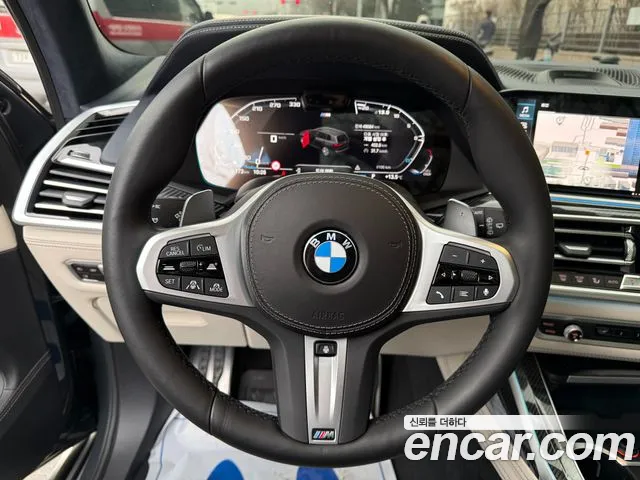BMW X7 xDrive 40i M Sport Онлайн Exclusive Edition 6 мест — Фото автомобиля 17