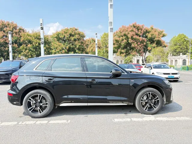 Audi Q5L — Фото автомобиля 4