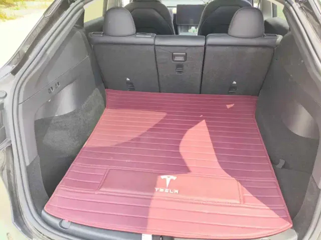 Tesla Model Y — Фото автомобиля 5