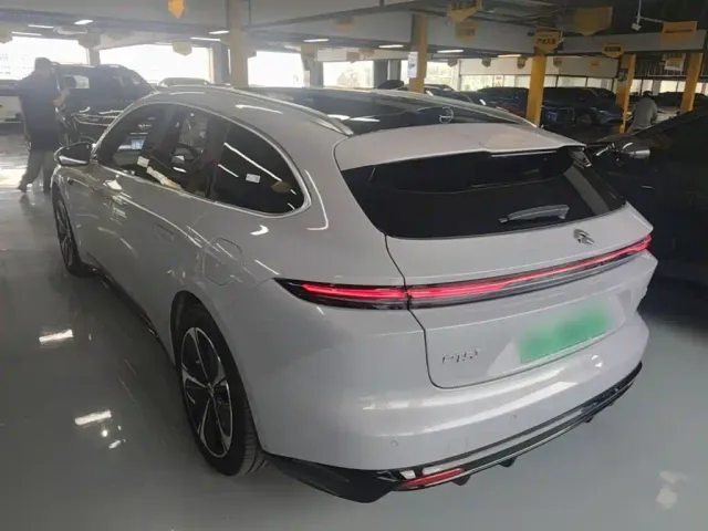 Nio ET5 Touring — Фото автомобиля 4