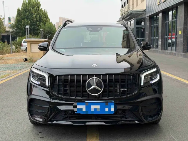 Mercedes-Benz GLB AMG — Фото автомобиля 2