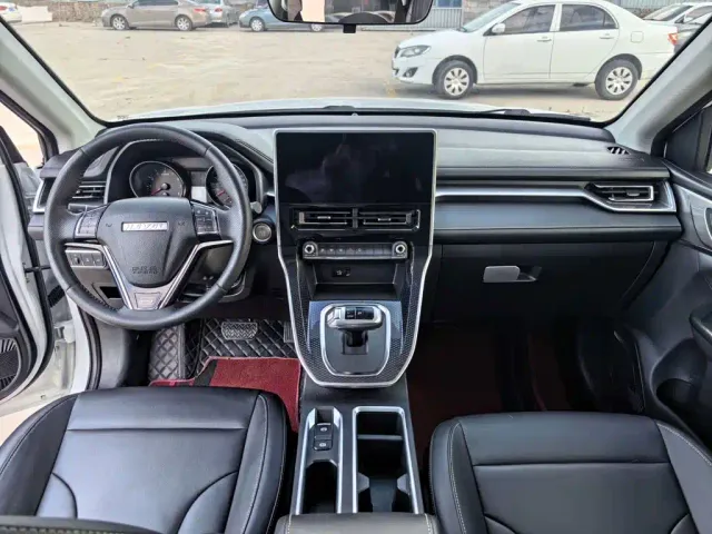 Haval M6 — Фото автомобиля 6