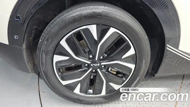 Фотография автомобиля — Kia EV6