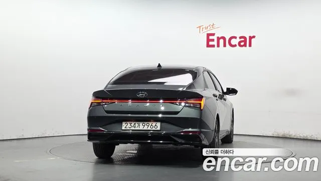 Hyundai Avante — Фото автомобиля 4
