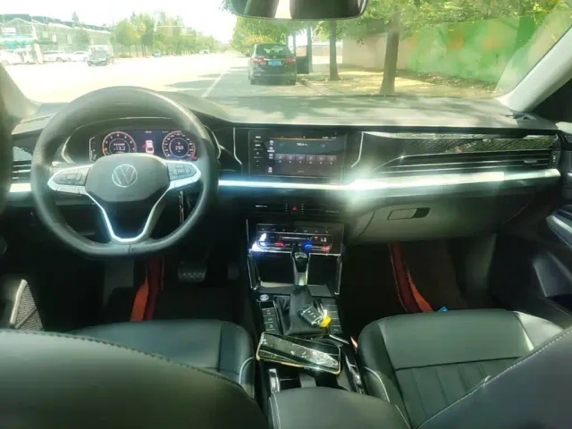 Volkswagen Passat — Фото автомобиля 9