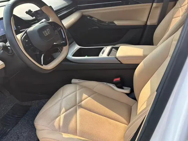 Geely Galaxy L6 — Фото автомобиля 10