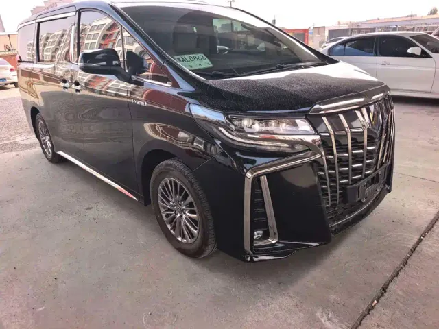 Toyota Alphard — Фото автомобиля 6