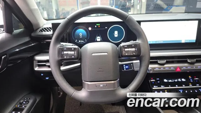 Hyundai Grandeur Grandeur (GN7) 2.5 Бензин 2WD — Фото автомобиля 13