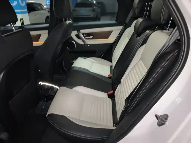 Land Rover Land Rover Discovery Sport PHEV 2022 Facelift P300e Plug-in Hybrid — Фото автомобиля 14