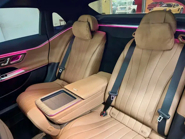 Mercedes-Benz E-Class — Фото автомобиля 10