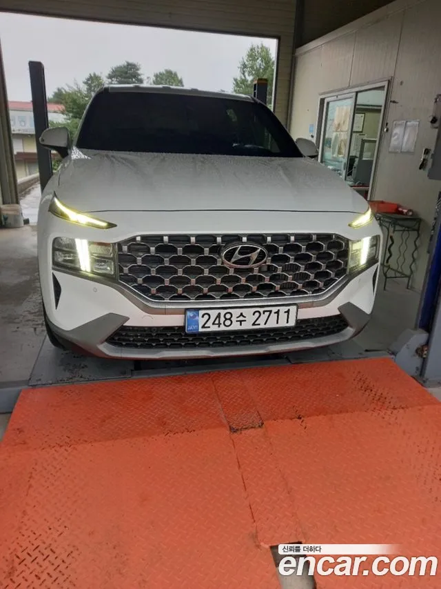 Фотография автомобиля — Hyundai Santa Fe Santa Fe (New)