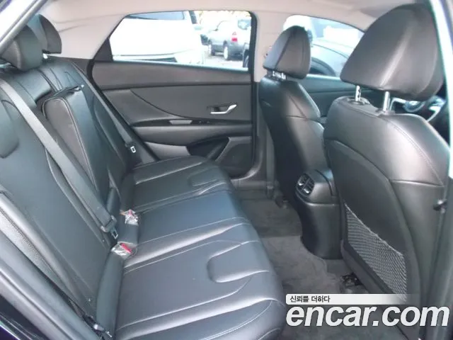 Hyundai Avante CN7 — Фото автомобиля 16
