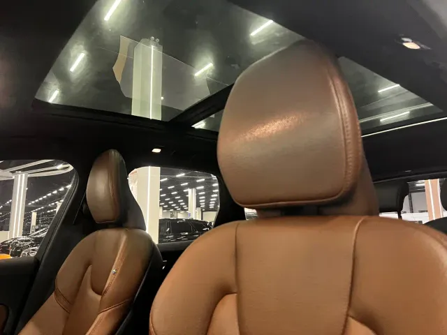 Volvo XC60 — Фото автомобиля 12