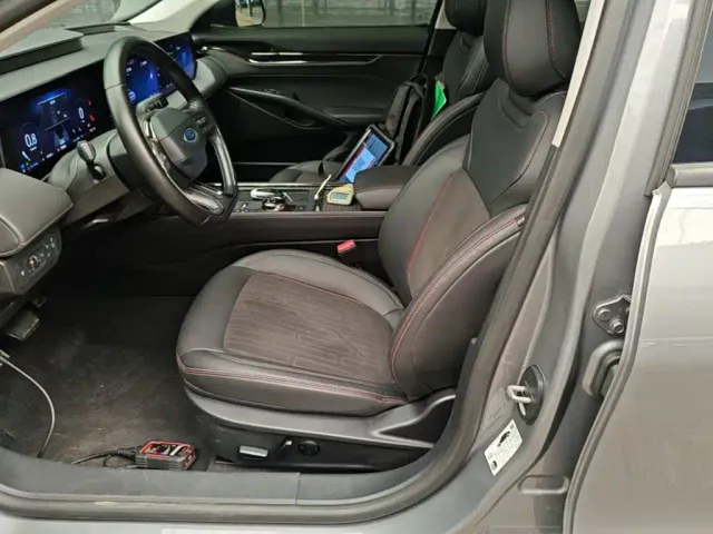 Ford Mondeo — Фото автомобиля 14