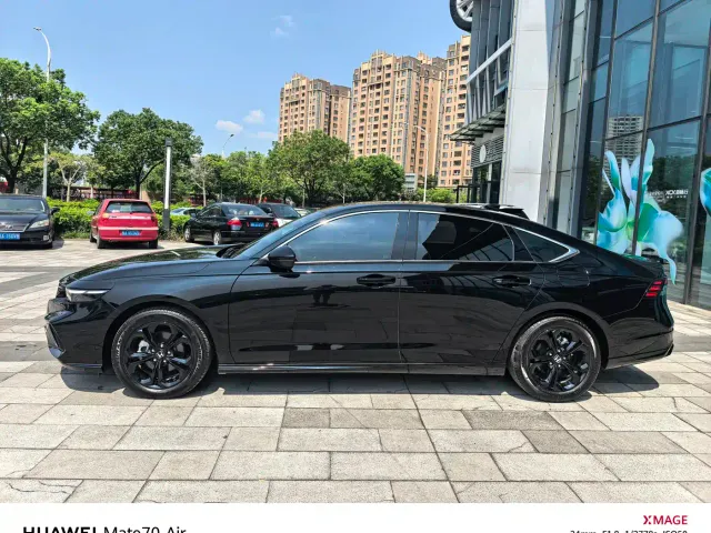 Honda Accord — Фото автомобиля 3