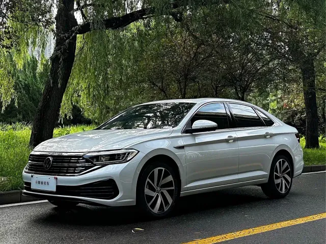 Фотография автомобиля — Volkswagen Sagitar