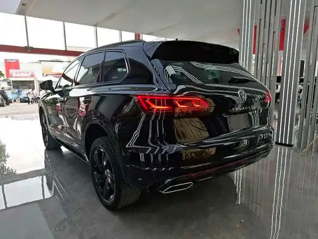 Volkswagen Touareg — Фото автомобиля 6