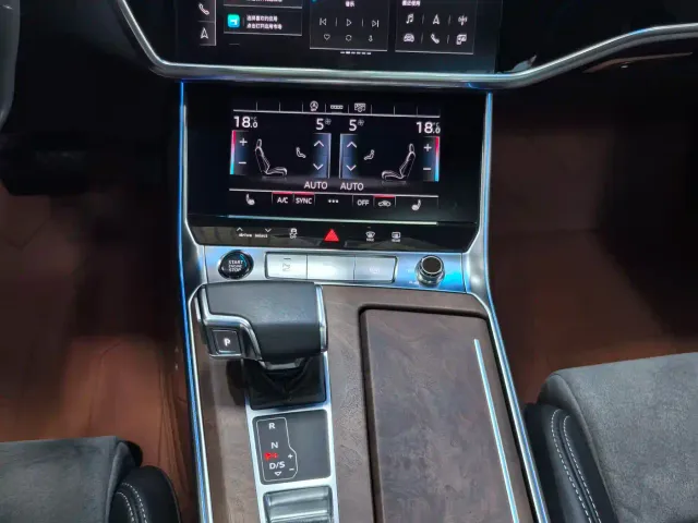 Audi A6L — Фото автомобиля 12