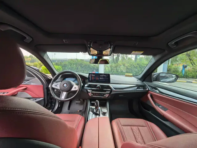 BMW 5 Series — Фото автомобиля 13