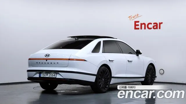 Hyundai Grandeur GN7 — Фото автомобиля 2