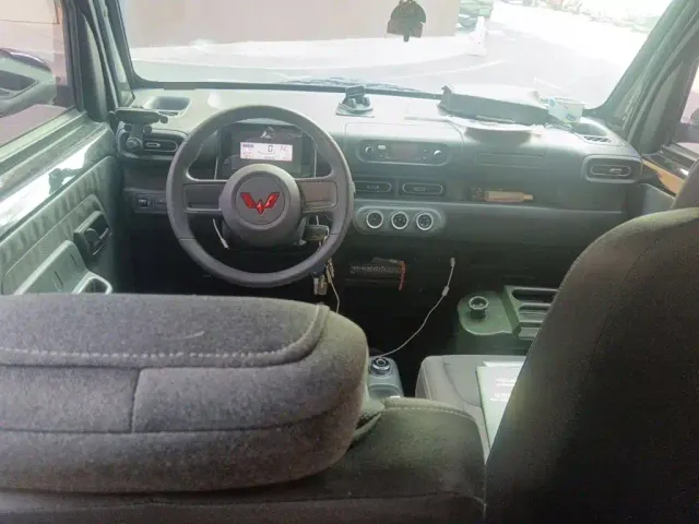 Wuling Motors Wuling Zhiguang NEV 2025 Model Comfort — Фото автомобиля 5