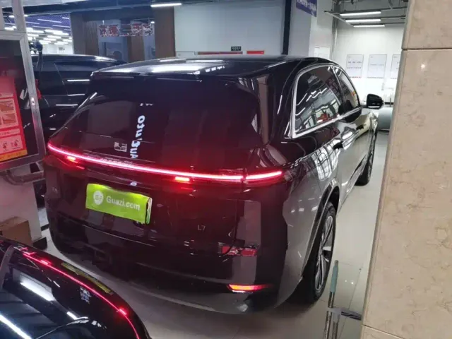 Li Auto L7 — Фото автомобиля 6