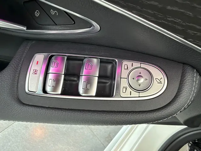 Mercedes-Benz C-Class — Фото автомобиля 17