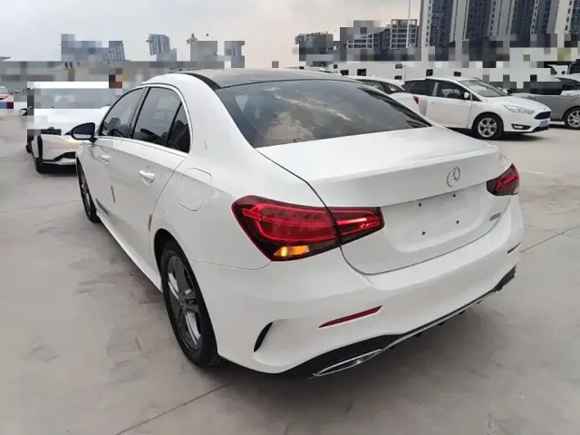 Mercedes-Benz Mercedes-Benz A-Class 2022 A 180 L Sport Sedan — Фото автомобиля 22
