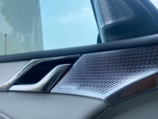 Volvo EM90 — Фото автомобиля 21