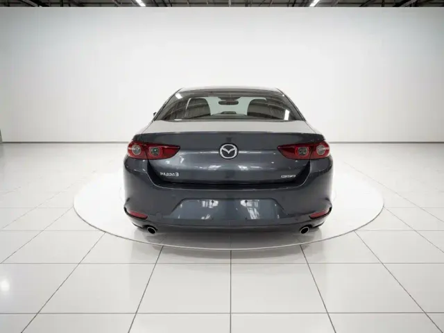 Mazda Axela — Фото автомобиля 3