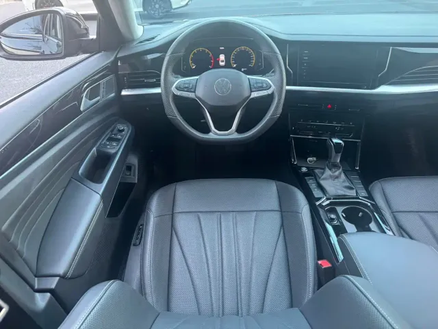 Volkswagen Passat — Фото автомобиля 13