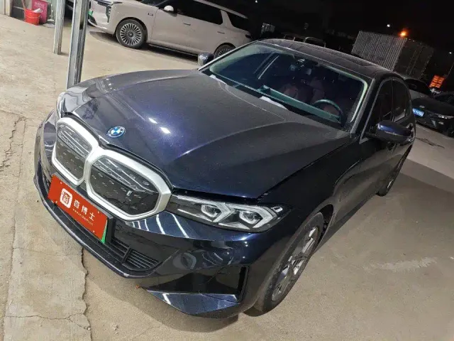 Фотография автомобиля — BMW i3