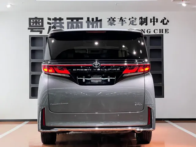 Toyota Vellfire — Фото автомобиля 6