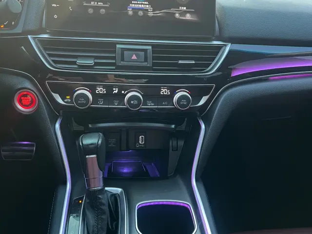 Honda Accord — Фото автомобиля 15