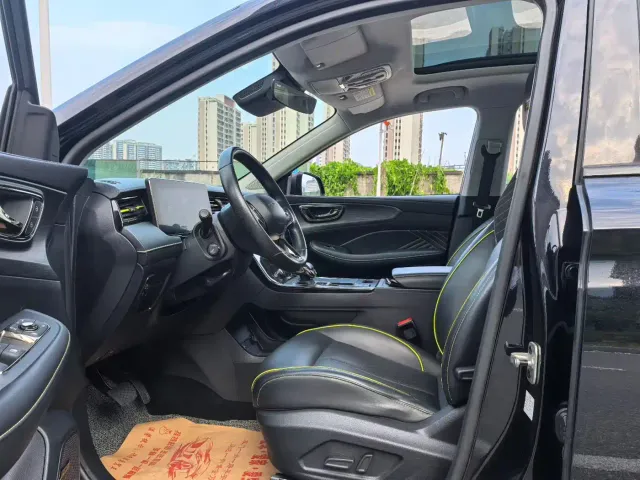 Roewe Roewe RX5 2021 PLUS 330TGI Auto National Trend Smart Premium — Фото автомобиля 6
