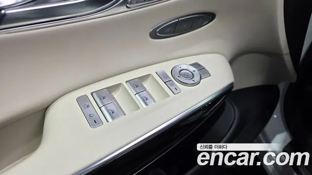 Genesis GV70 2.5T Бензин 2WD — Фото автомобиля 28