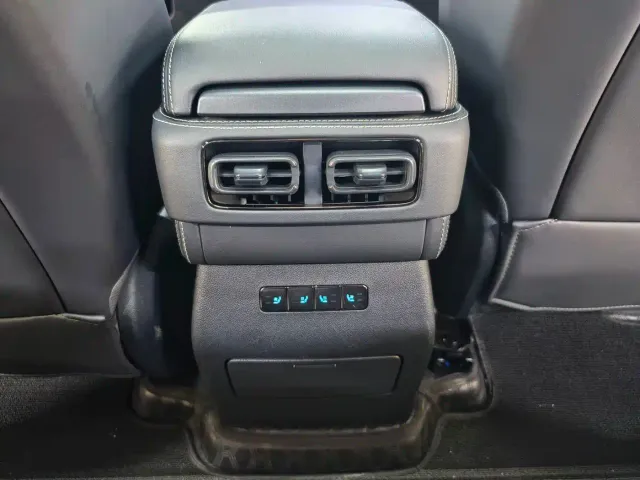 BYD FangChengBao Leopard 5 — Фото автомобиля 6