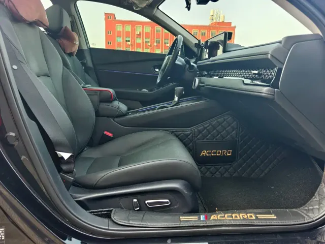 Honda Accord — Фото автомобиля 14