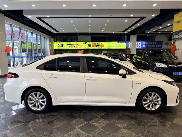 Toyota Corolla — Фото автомобиля 10