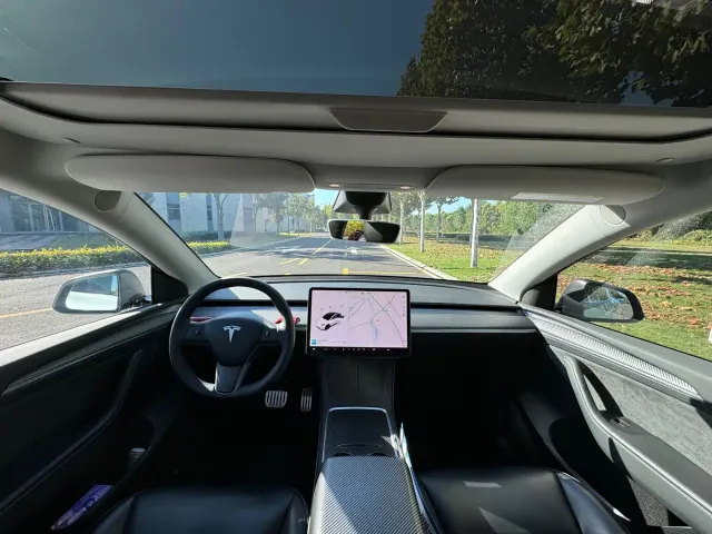 Tesla Model Y — Фото автомобиля 7