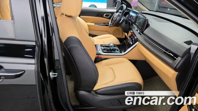 Kia Canival — Фото автомобиля 12