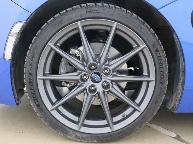 Subaru BRZ — Фото автомобиля 9