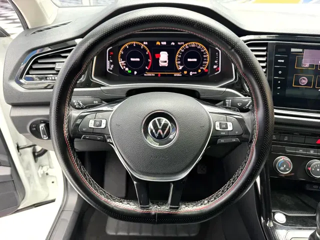 Volkswagen T-Roc — Фото автомобиля 6
