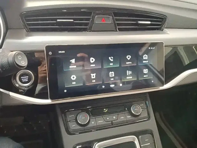 Geely Boyue — Фото автомобиля 12