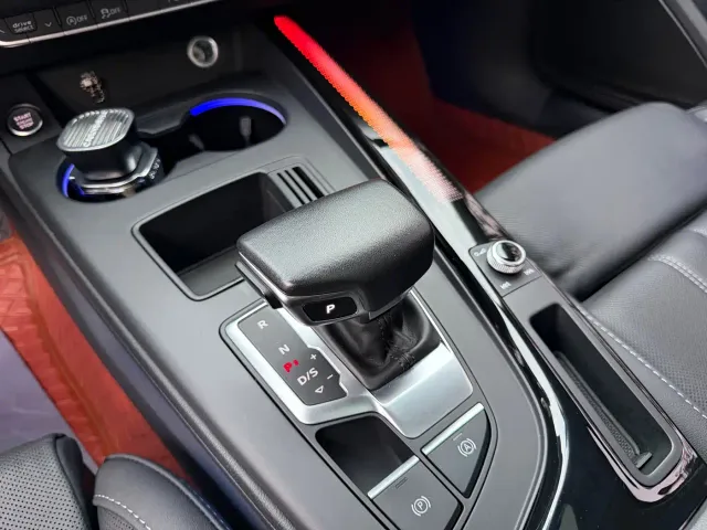 Audi A4L — Фото автомобиля 14