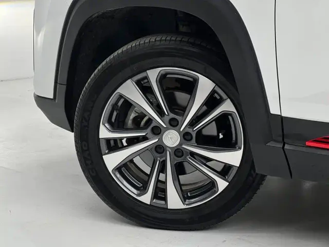 Changan CS35 Plus — Фото автомобиля 13