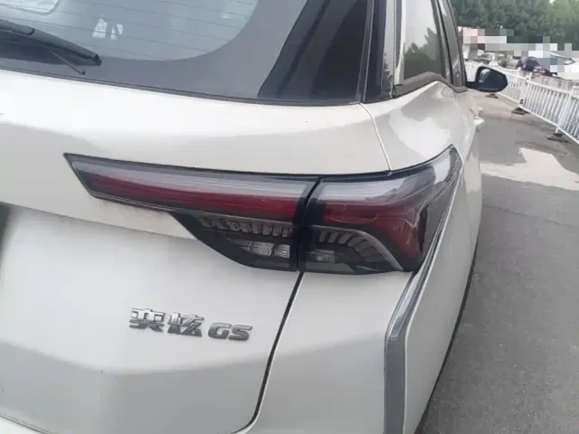 Dongfeng Yixuan GS — Фото автомобиля 7