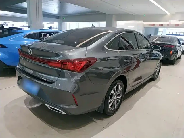 Changan Eado — Фото автомобиля 6